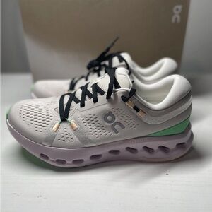 On Cloudsurfer 2 Pearl/Orchid